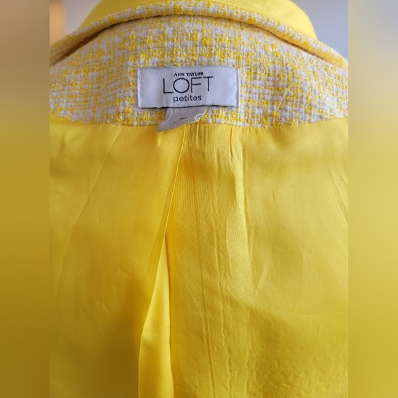 ❤️HOST PICK❤️ 3/$30 Ann Taylor.Loft Blazer 8P - Picture 11 of 11